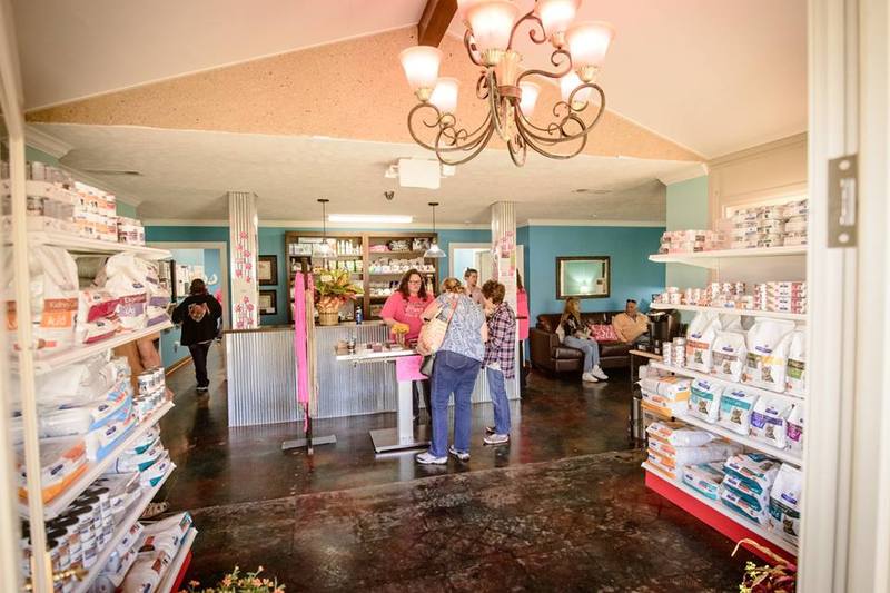 The Vet Clinic OPEN HOUSE November The Vet Clinic Inc. Mountain