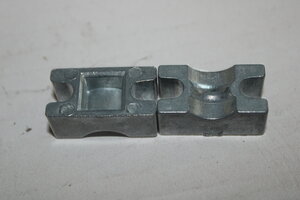 clamp for shuttle shift cable, 2 pieces per tractor