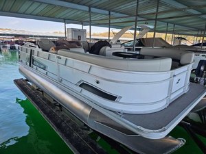 2023 EXFC 22FT STARCRAFT TRITOON 
