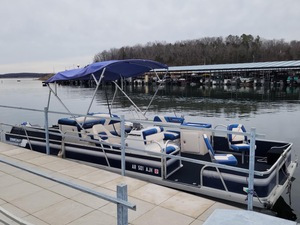 PRE-OWNED PONTOON 