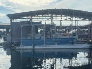 1992 pre owned pontoon 