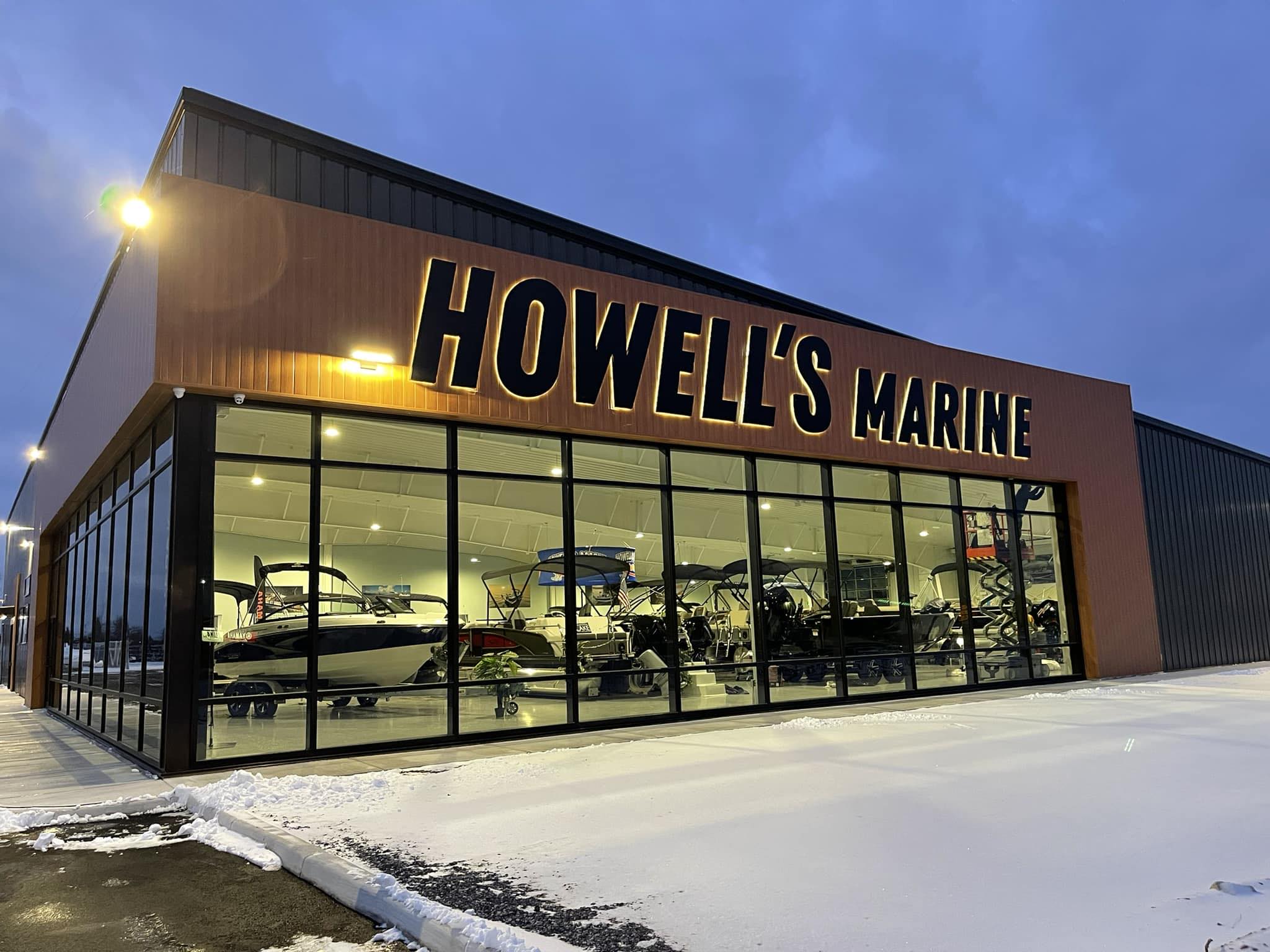 HOWELL'S MARINE SALES AND SERVICE